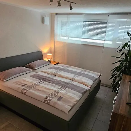 Buchberg Exklusiv Lägenhet Neuenburg (Enz)